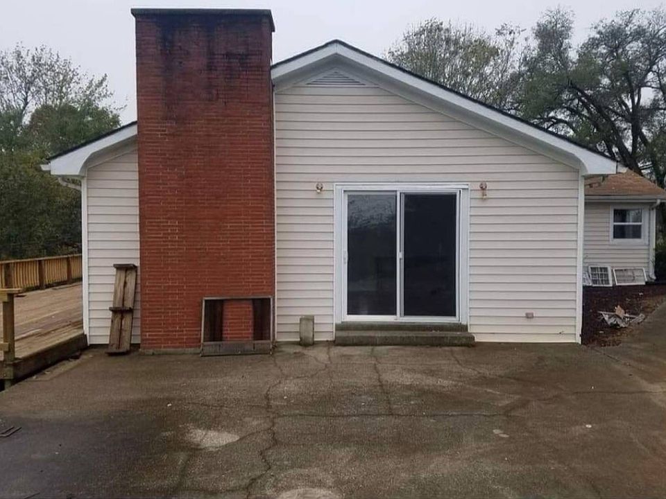 1st image of 112 Lewis Ct