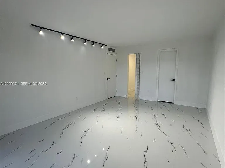 20610 NE 7th Ct — Photo 22