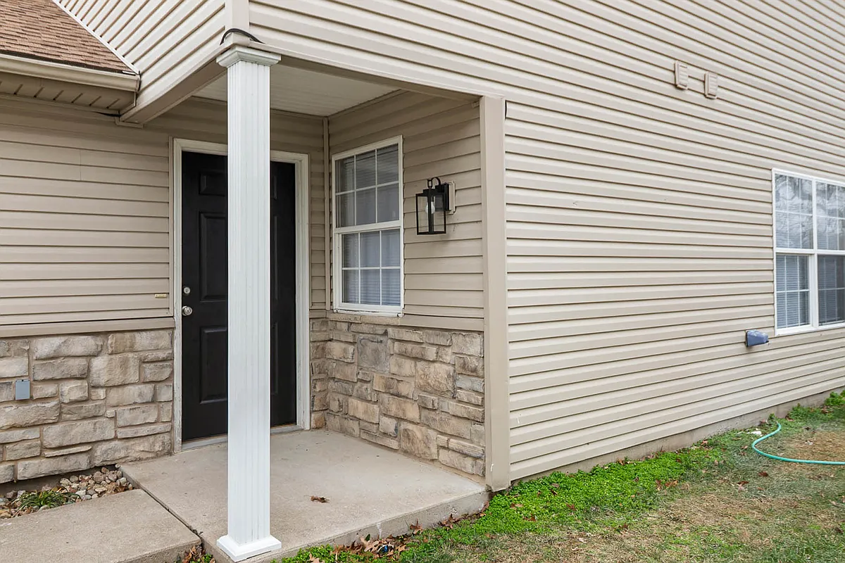 Building Photo - 1506 Cornerstone Ct #A