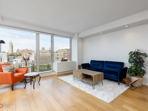 2280 Frederick Douglass Boulevard image 4 of 19