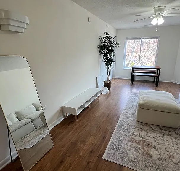 1411 Collegiate Cir #302 — Photo 22