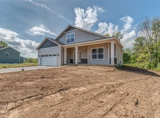 8261 Autumn Ridge Path, Baldwinsville, NY 13027