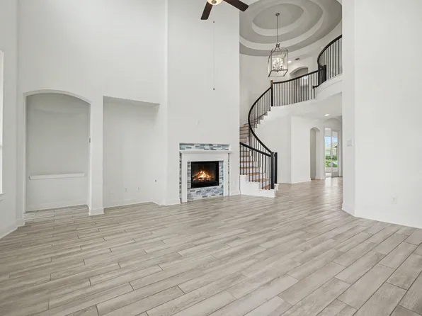 13701 Seneca Lake Dr, La Marque, TX 77568