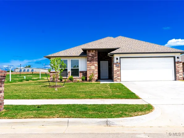 2510 W Center St, Collinsville, OK 74021