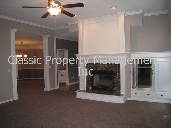 5th image of 1855 Bent Oaks Dr
