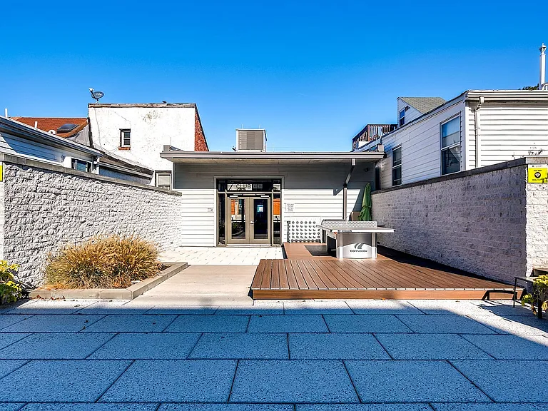 1111 Light Street — Photo 18