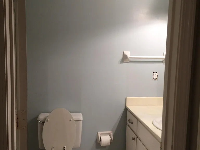 226 Hillsboro Pl #MAIN — Photo 15