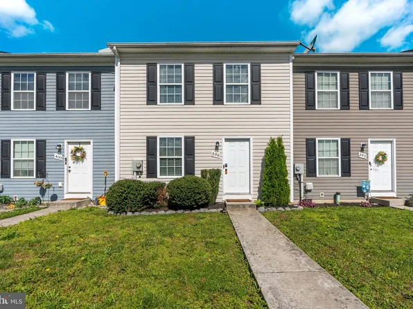 396 Dorothy Ct, Inwood, WV 25428
