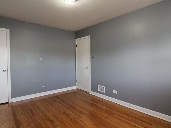3rd image of 8157 S Central Park Ave