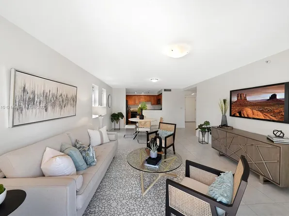 322 Madeira Ave APT 303, Coral Gables, FL 33134