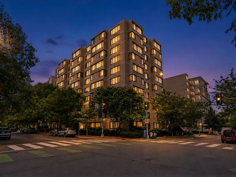 2030 F St NW — Photo 14
