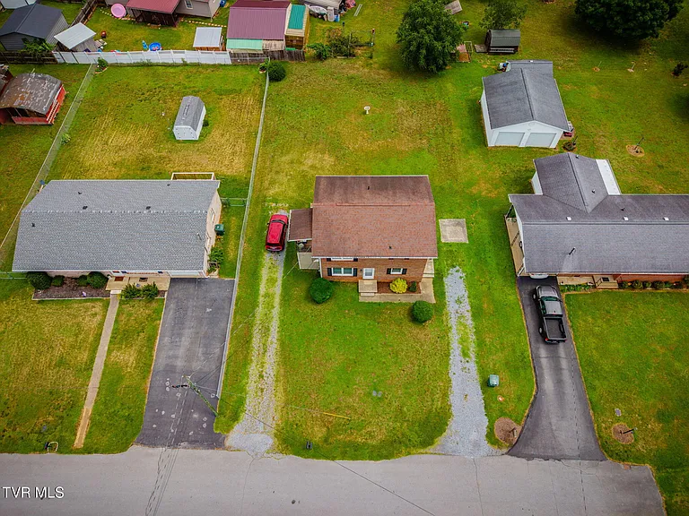 615 Bravo St — Photo 26