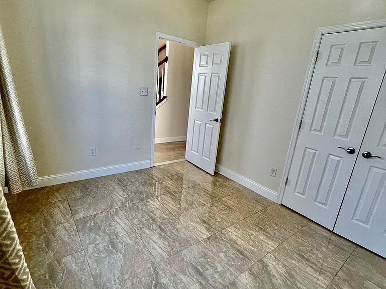 1329 Parish Ave — Photo 5