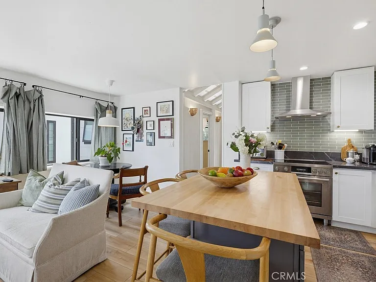 450 Ruby St — Photo 5