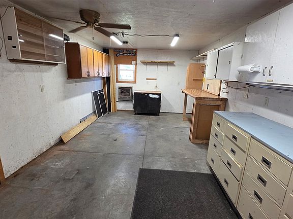 4th image of 945 Lindale Dr