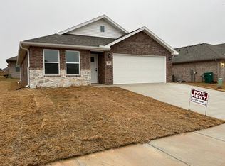 2051 Wildflower Dr, Centerton, AR 72719