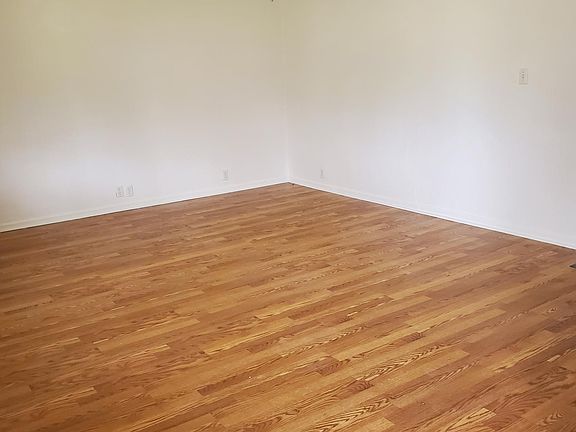 5th image of 1800 S Haverhill Dr