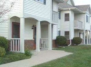 596 Pewaukee Rd, Pewaukee, WI 53072