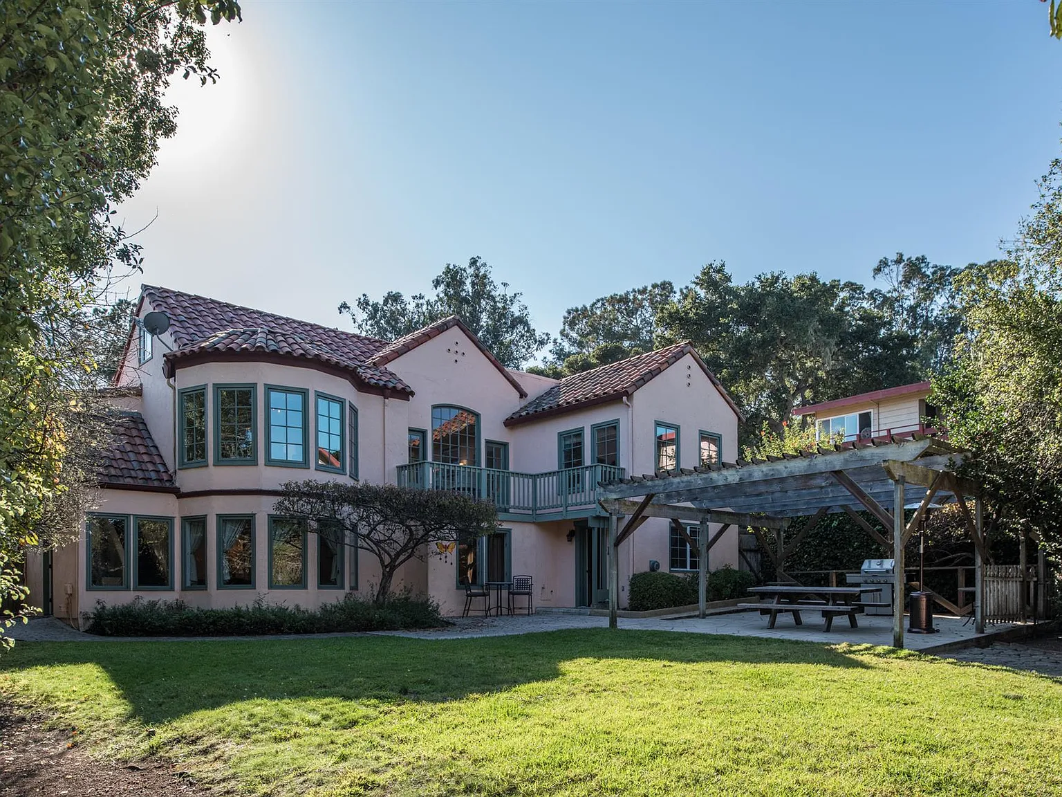 4 bed, 2900 sqft, $6,200 — Photo 4