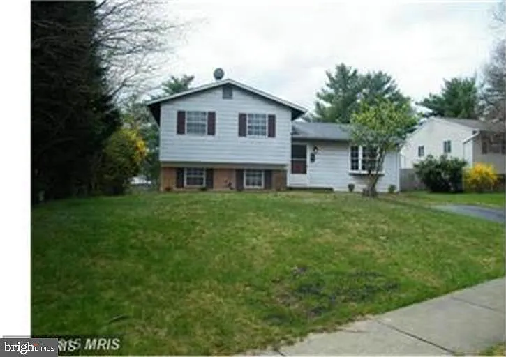 3 bed, 2.0 bath, 1120 sqft, $2,900 — Photo 1