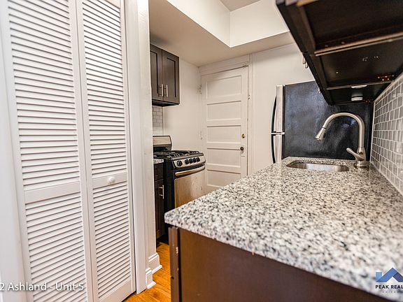 5th image of 4400 N Ashland Ave #4402-05