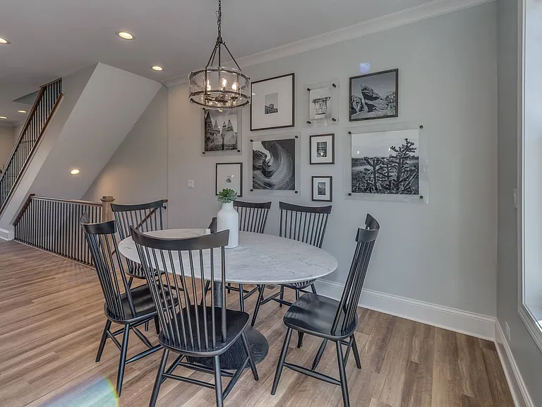 Eldridge Townhomes — Photo 5