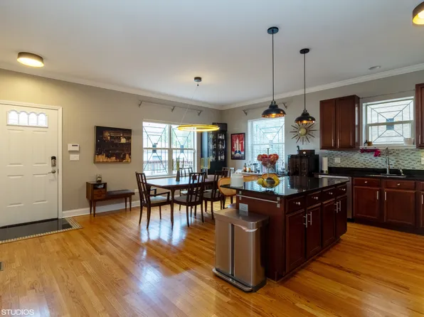 2041 W Warren Blvd #A, Chicago, IL 60612