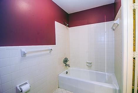 3rd image of 852 Forest Hills Dr