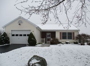 2 Freedom Pond Ln, North Chili, NY 14514