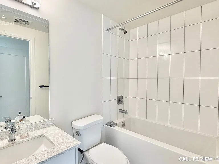9000 Jane St #2017 — Photo 5