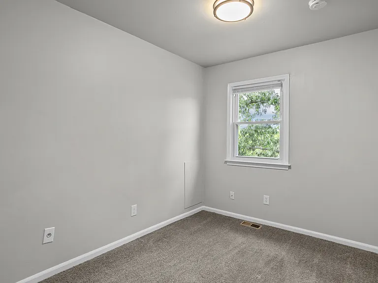 913 Laredo Ct — Photo 19