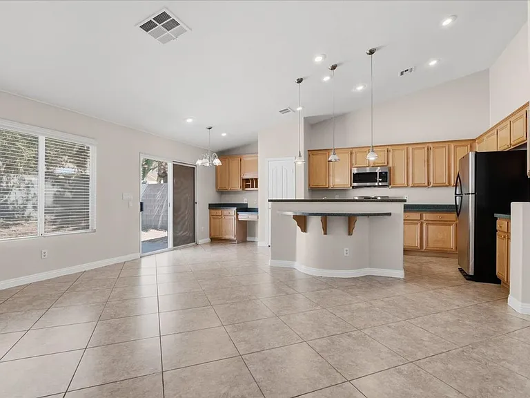 9041 Faversham Ct — Photo 3