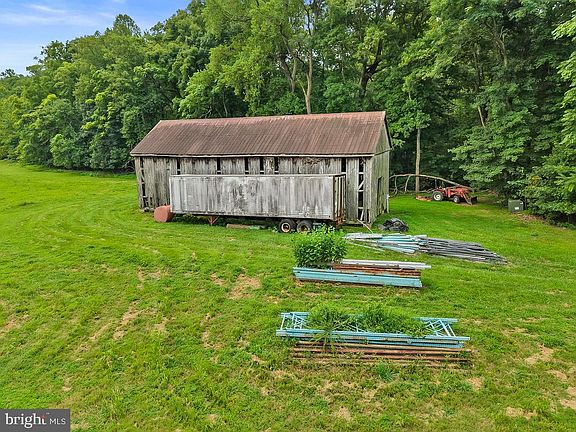 5th image of 8470 Eagles Landing Pl