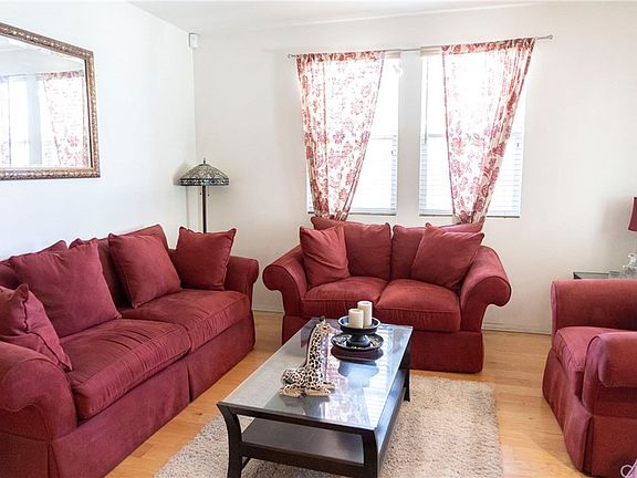 3rd image of 15632 Dobbs Peak Ln