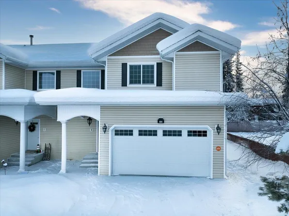 484 W Pointe Cir, Fairbanks, AK 99709