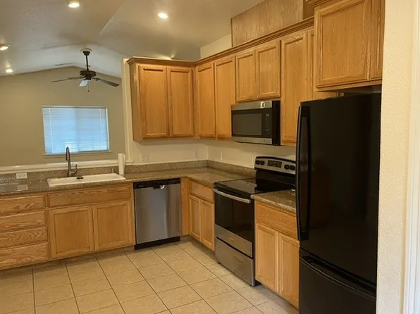 (undisclosed Address), Clearlake, CA 95422