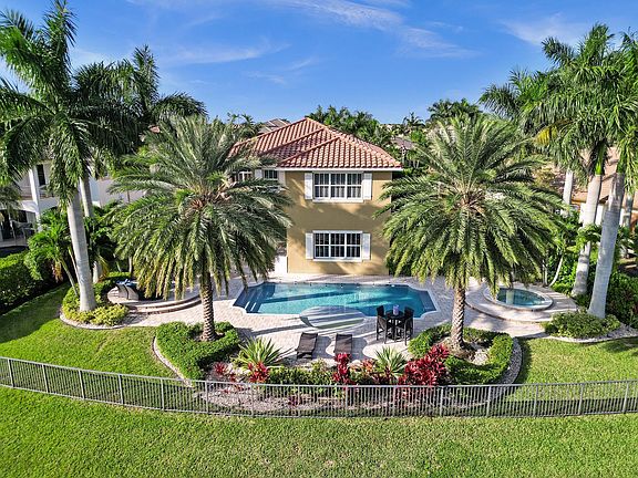 3rd image of 10210 Peninsula Place