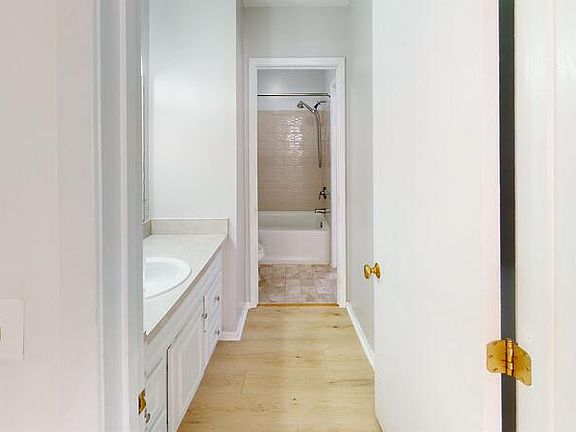 5th image of 1785 Northbrook Dr