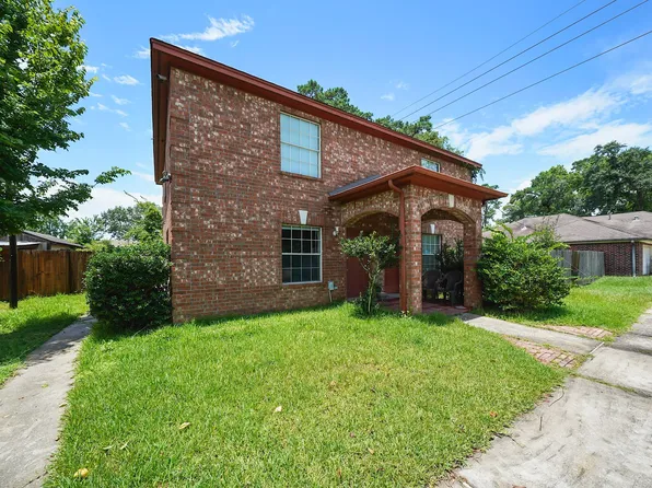 24023 Strong Pine Dr, Huffman, TX 77336