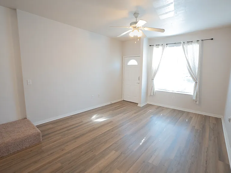 3901 SW 20th Ave #205 — Photo 4