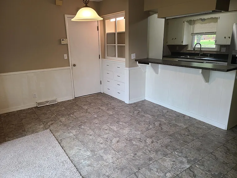8033 E Dresden Ln — Photo 4