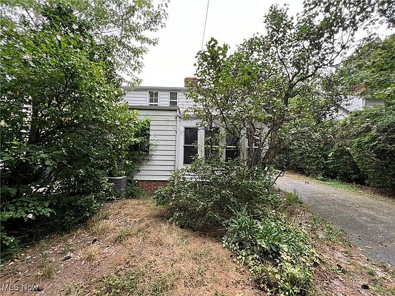 5th image of 2646 Milton Rd
