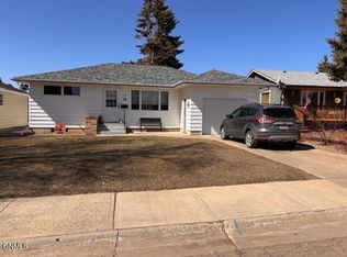 309 Howard St, Plentywood, MT 59254