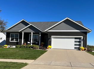 975 Emerald St, Marion, IA 52302