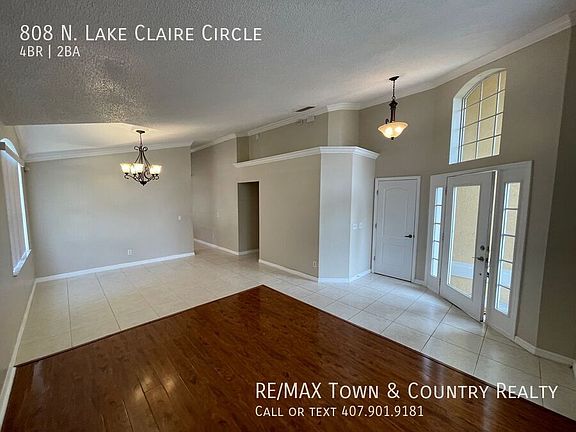 3rd image of 808 N Lake Claire Cir