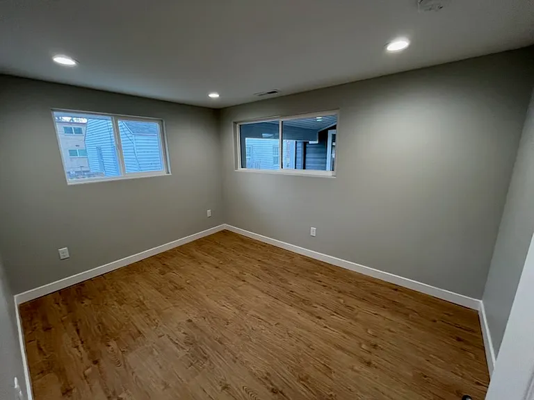 642 N 400 E — Photo 32