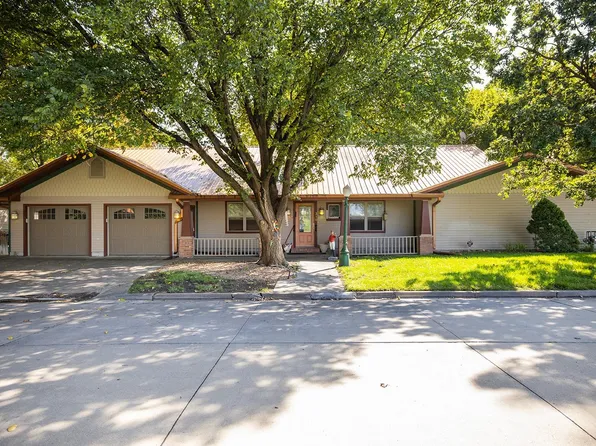 310 W Railroad St, Canton, KS 67428