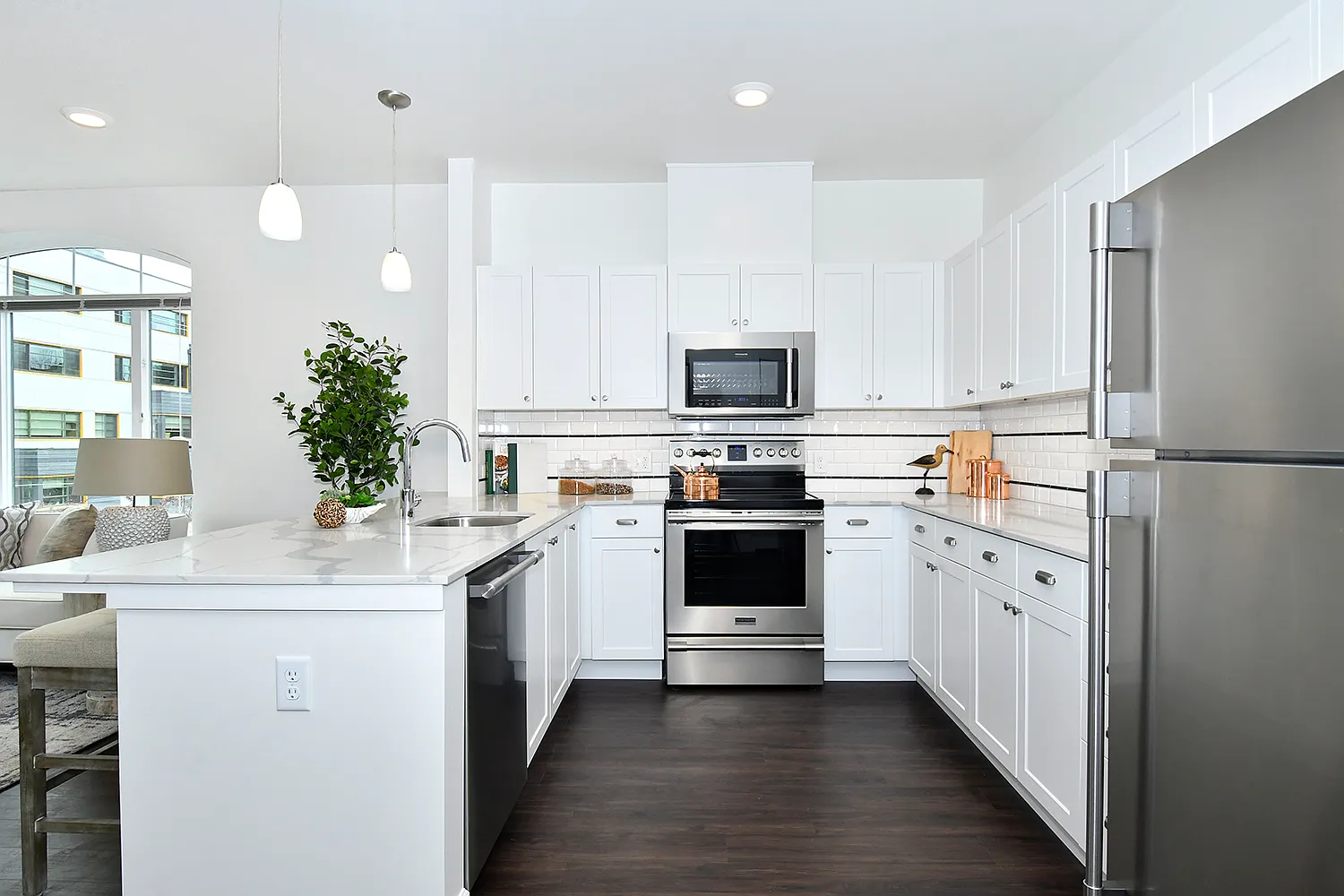 21 Astor — Photo 3