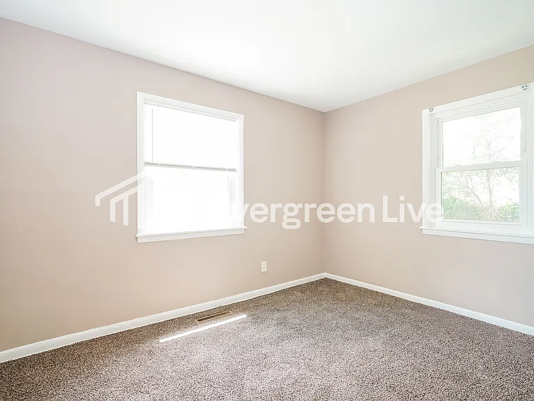 4752 Huxley Ct — Photo 13
