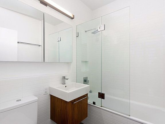 4th image of 310 E 46th St APT 7J